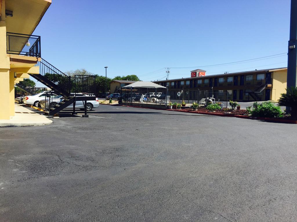 Travelodge By Wyndham New Braunfels Bagian luar foto
