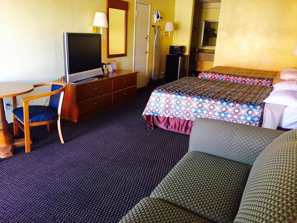 Travelodge By Wyndham New Braunfels Bagian luar foto