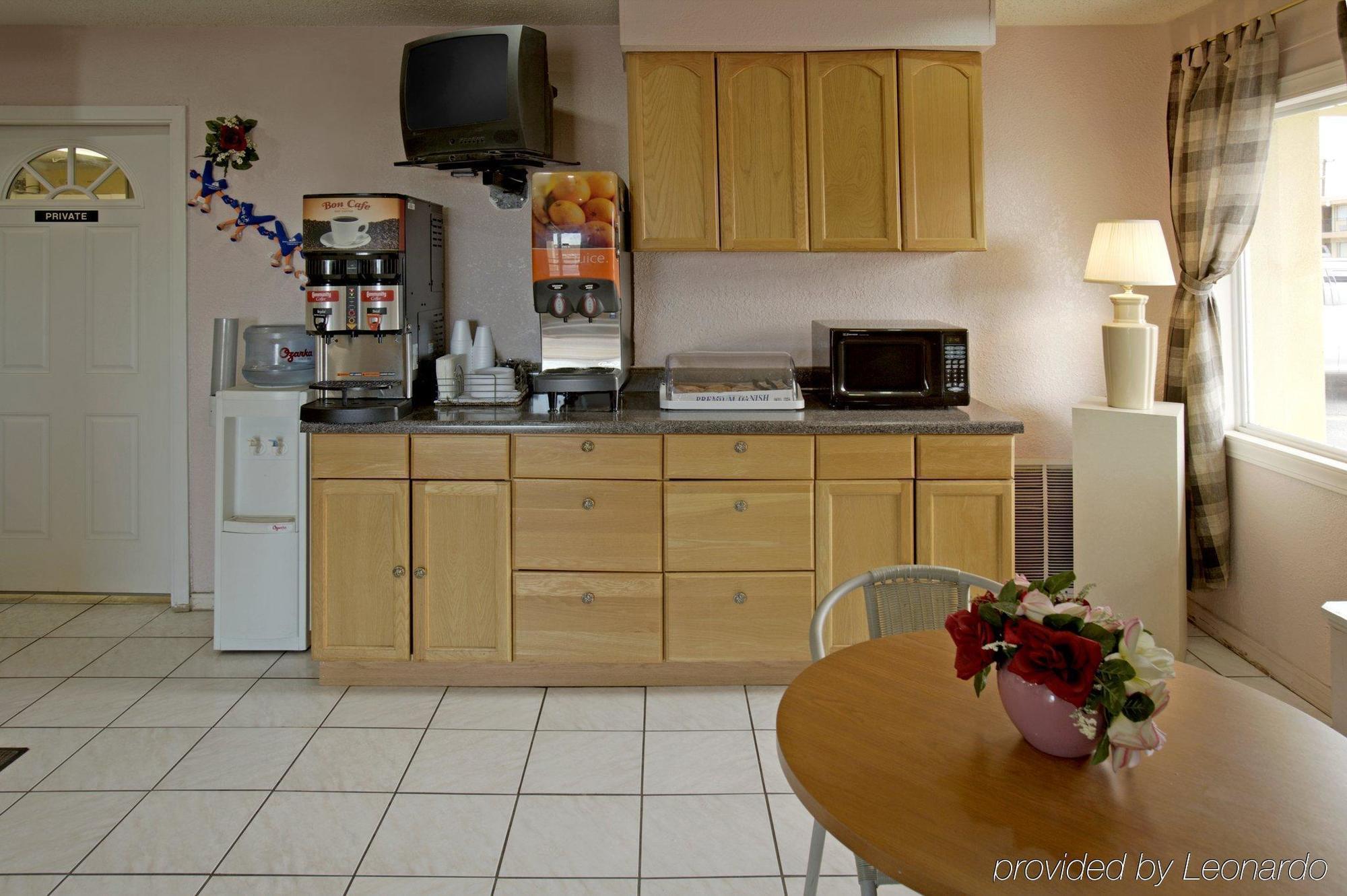 Travelodge By Wyndham New Braunfels Bagian luar foto