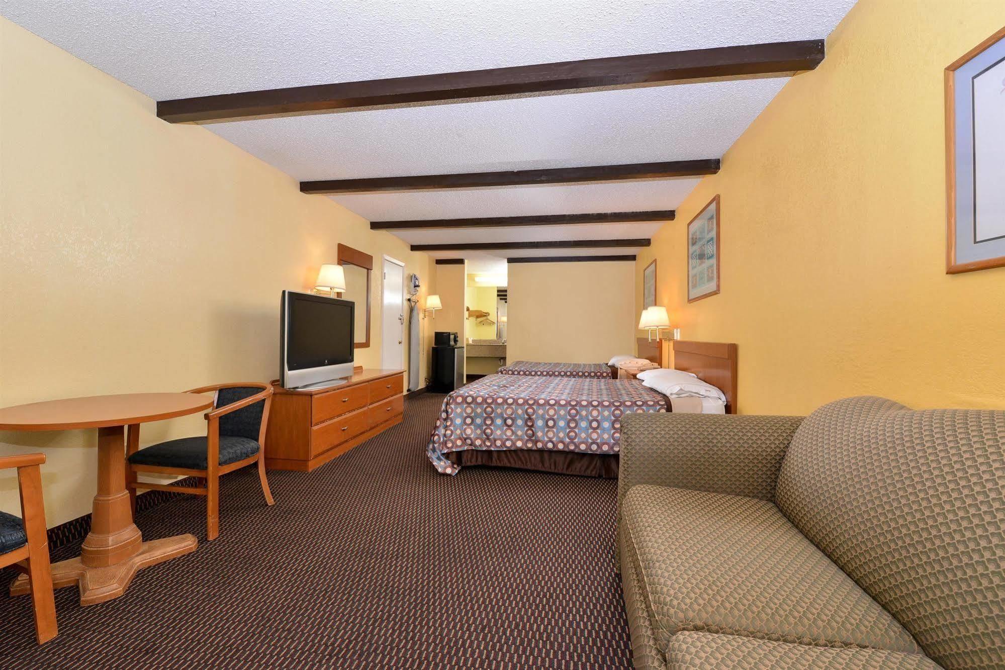 Travelodge By Wyndham New Braunfels Bagian luar foto
